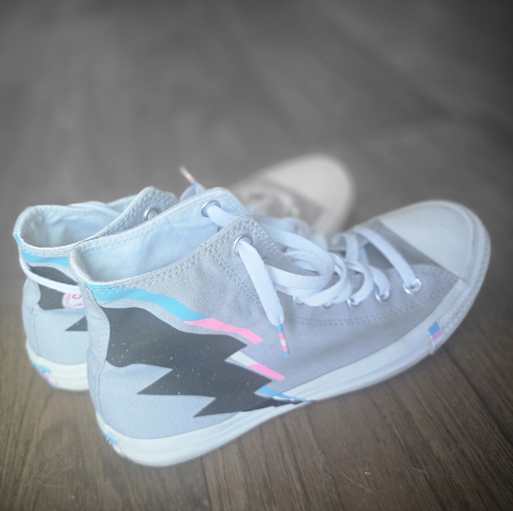 Converse Gray and Pink Sneakers Modern Design